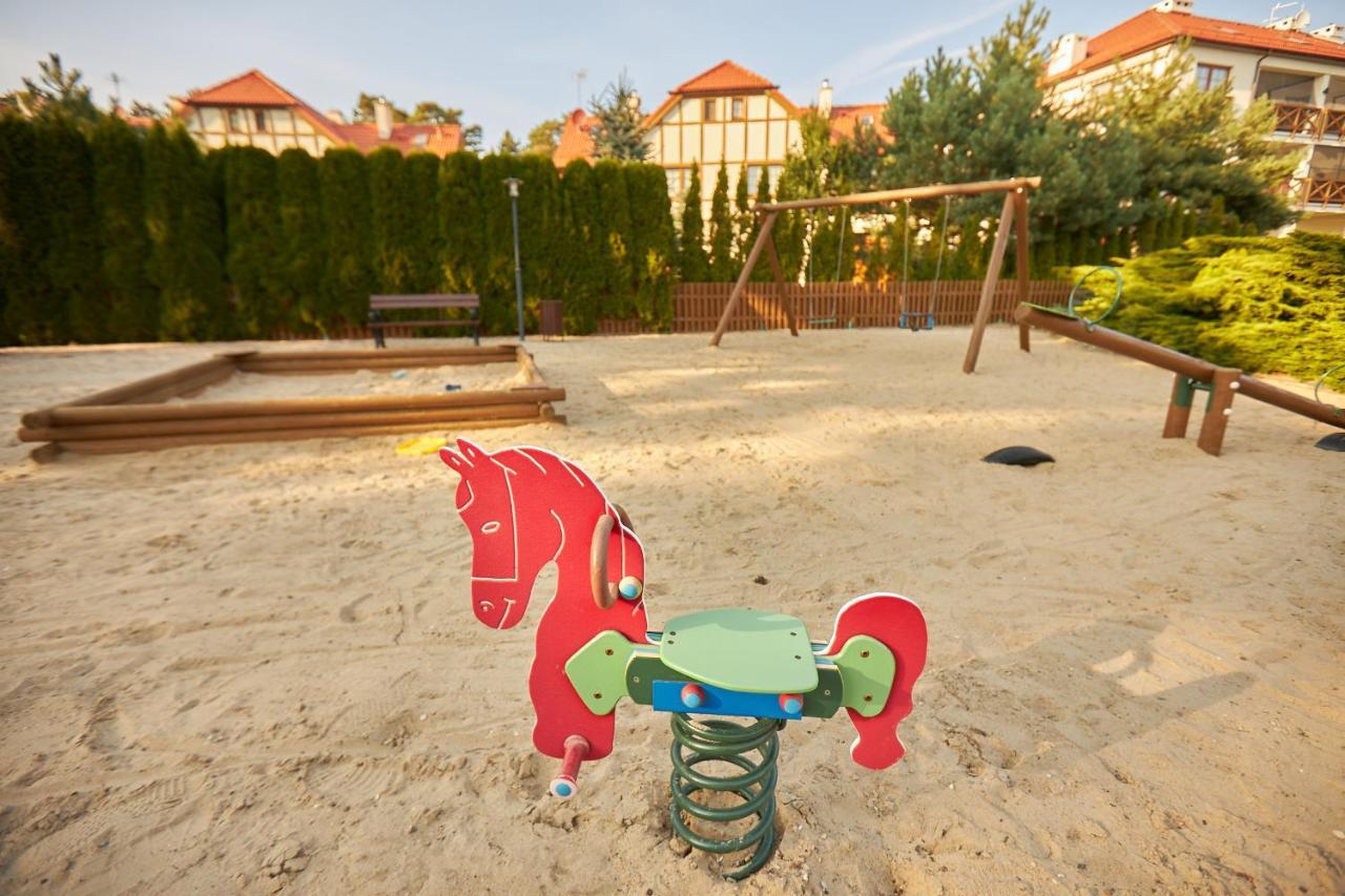 Seayou Yellow House Villa Rogowo  Exterior photo